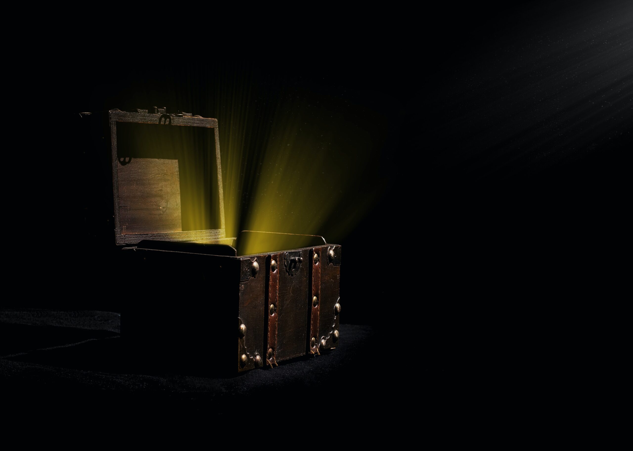 Picture of an open box with light inside.